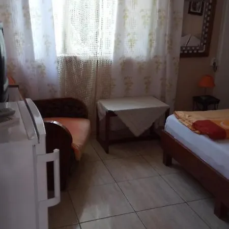 Gazde/Camere de închiriat Gillda Costineşti